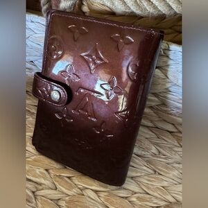 LOUIS VUITTON BURGUNDY VERNIS AGENDA / passport holder